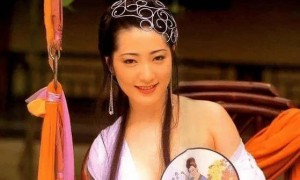 一辈子演了两部三级片，至今仍是“亚洲第一美胸”，其中一部是《金瓶梅》