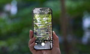 iPhone相机键“二代而亡”！像素级跟风的国产手机尴尬了？